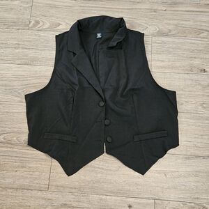 SHEIN Black Vest‎